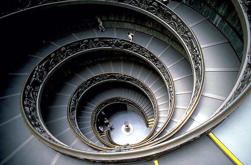 L'escalier est un ouvrage architectural qui permet d'accéder aux étages. © Andreas Tille, CC BY-SA 3.0, Wikimedia Commons