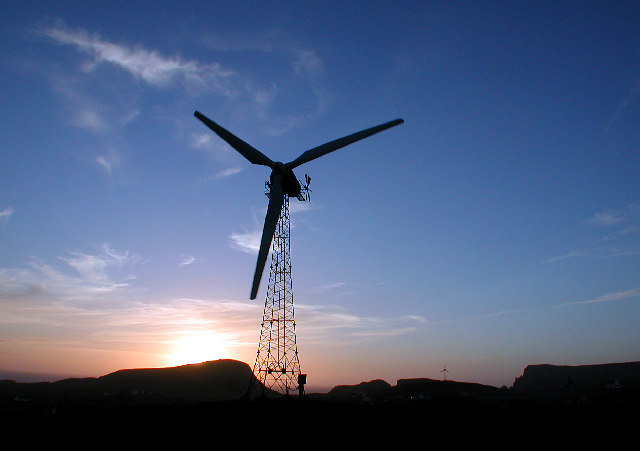 Éolienne de 100 kW à&nbsp;Fair Isle (Écosse). © Dave Wheeler, Geograph, cc by sa 2.0