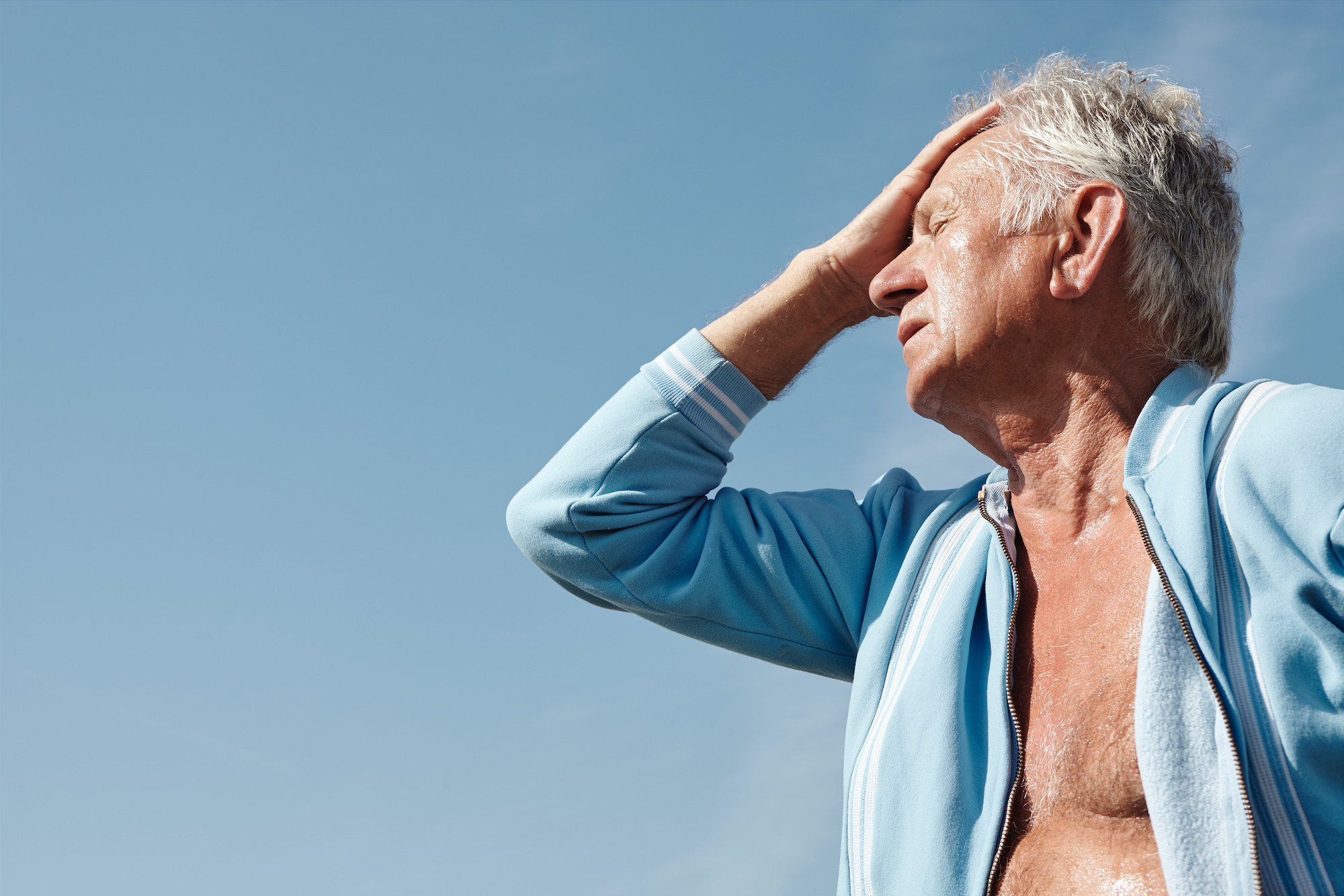 Les personnes âgées sont particulièrement vulnérables à la déshydratation. © Pierre, Adobe Stock
