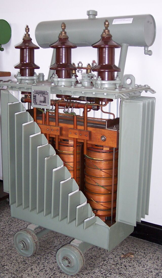 Le transformateur de séparation sert à isoler les courants électriques. © Stahlkocher, CC BY-SA 3.0, Wikimedia Commons