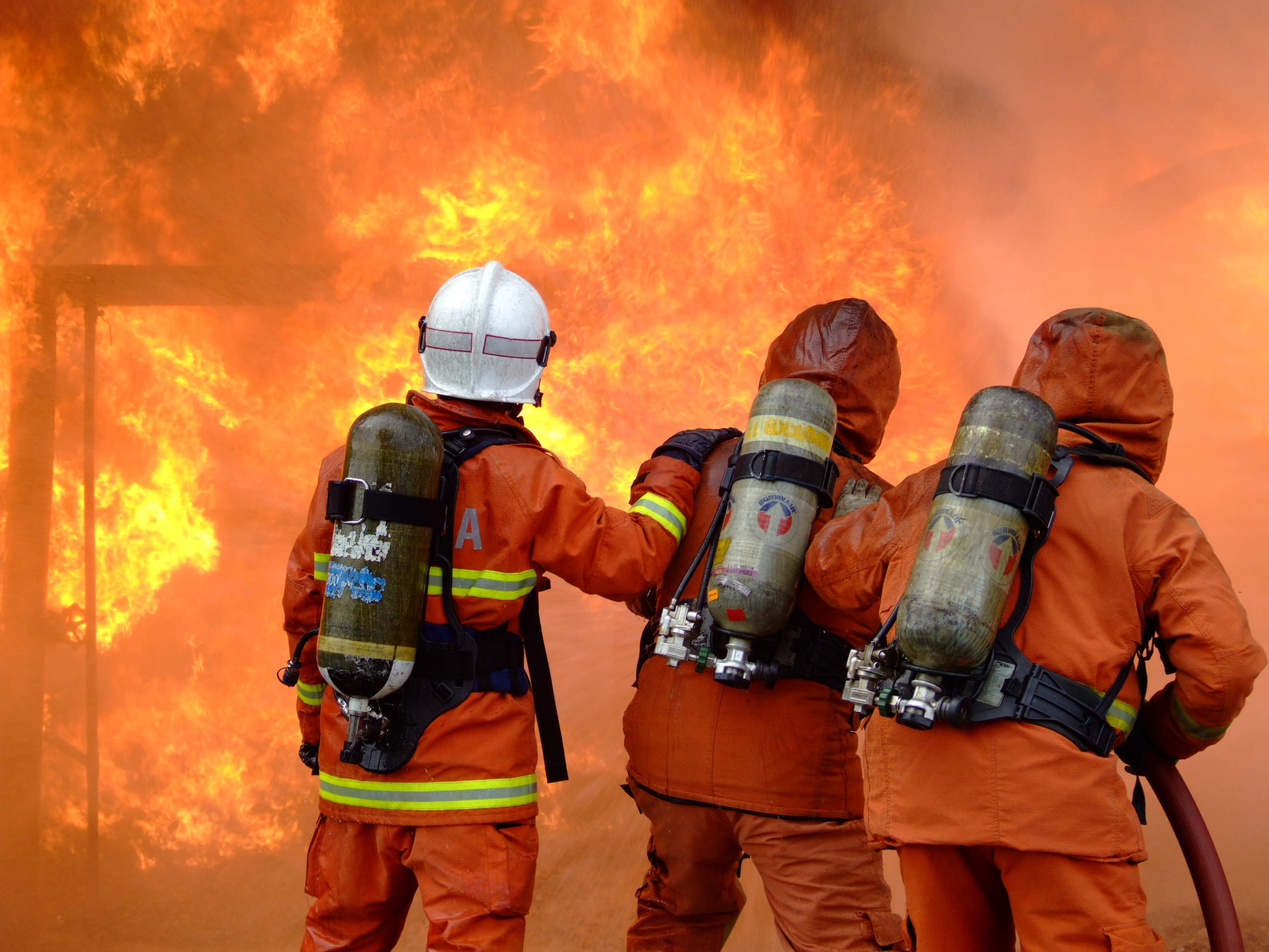Un coupe-feu limite le développement d'un incendie. © Zagreb-Fire, Domaine public, Wikimedia Commons