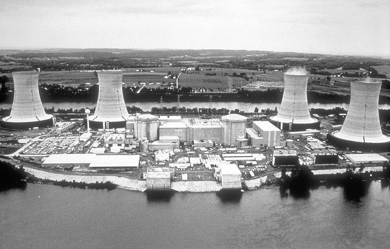 La centrale nucléaire de Three Miles Island qui connut en 1979 le pire accident nucléaire des États-Unis. © Centers for Disease Control and Prevention's Public Health Image Library, domaine public
