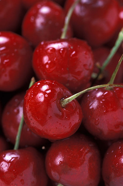 Les cerises sont un des fruits rouges les plus caloriques. © DR