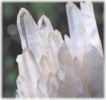 La symétrie cristalline se repère sur des cristaux. © DR 