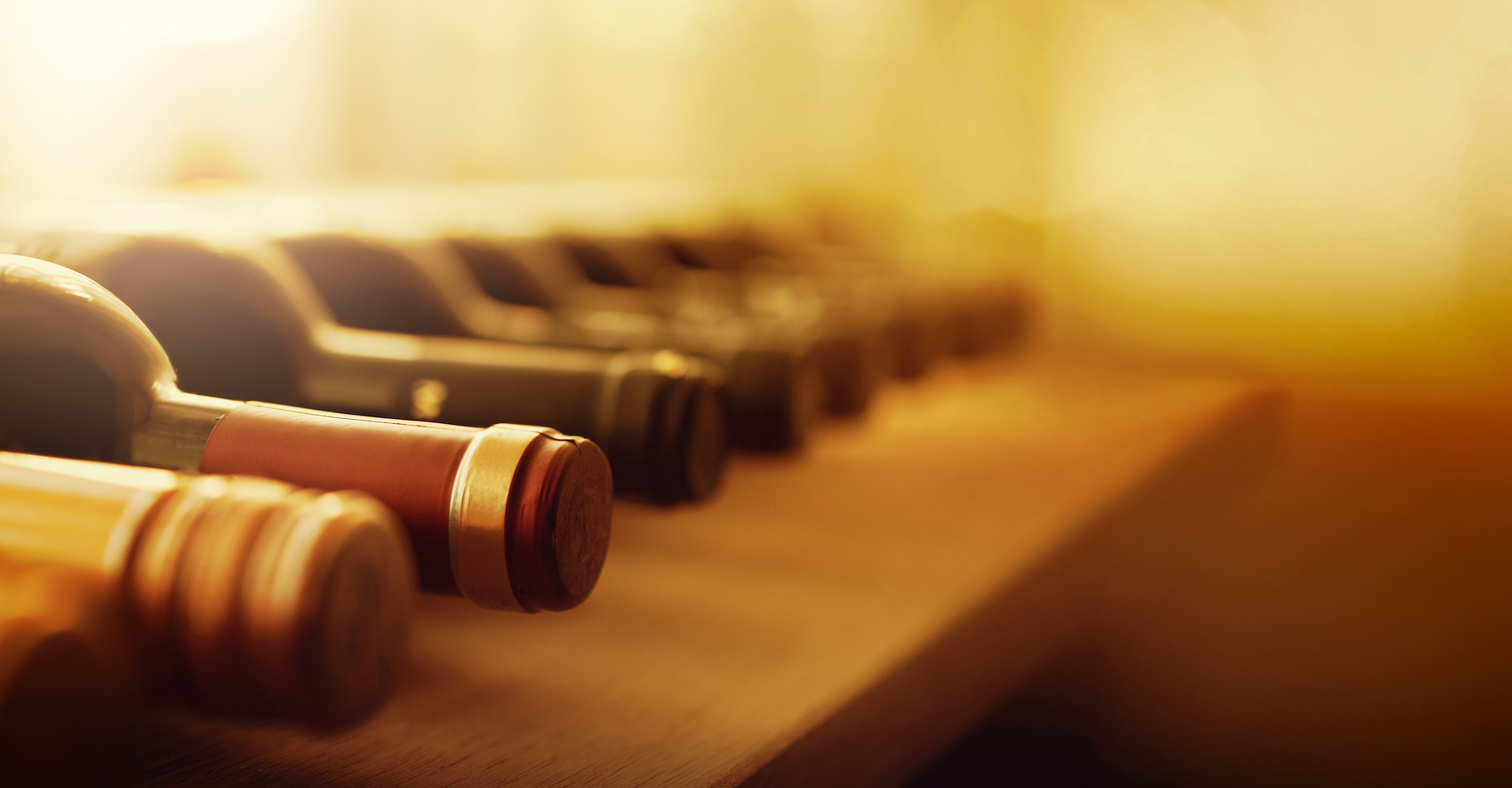 Dans le monde du vin, l’inertage sert à éviter l’oxydation du moût ou du vin. © Konstiantyn, Adobe Stock