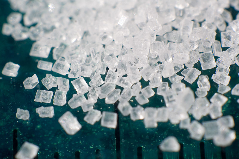 Le sucre de table (le saccharose) est un disaccharide. © Lauri Andler, Wikimedia, GFDL