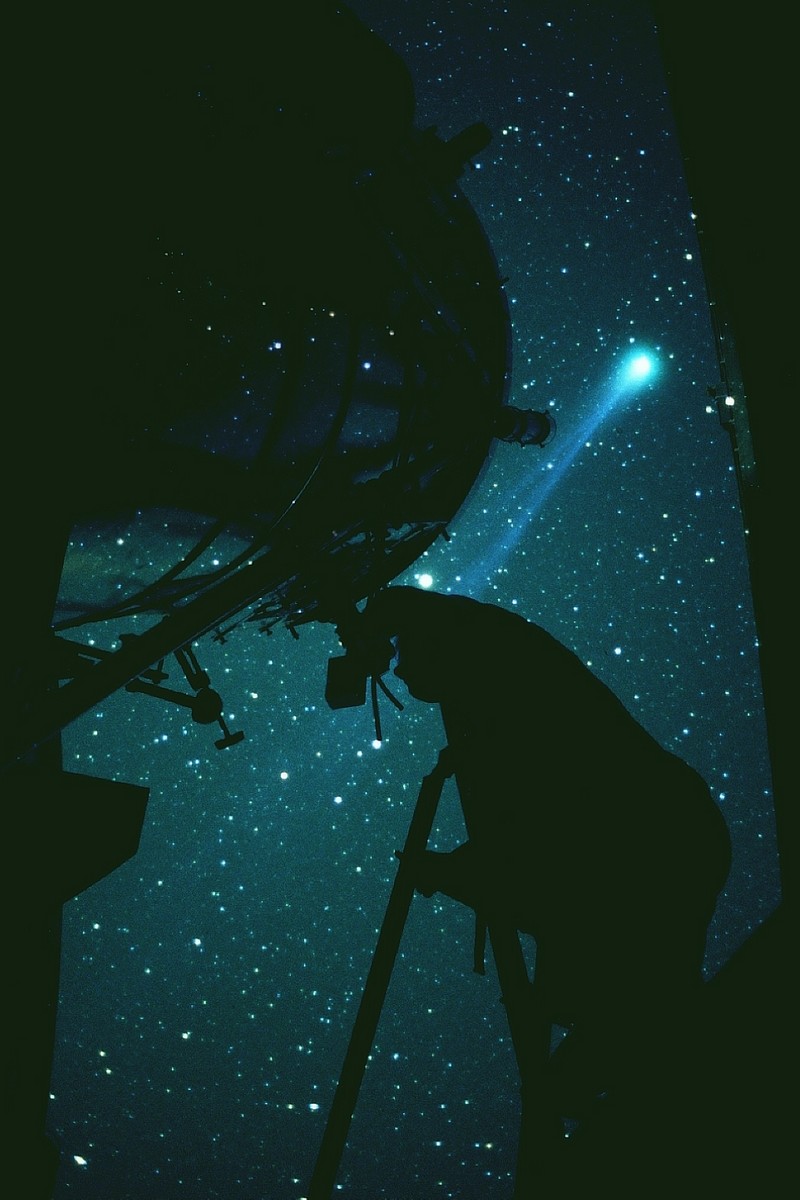 La comète Hyakutake au printemps 1996. Crédit J-B Feldmann