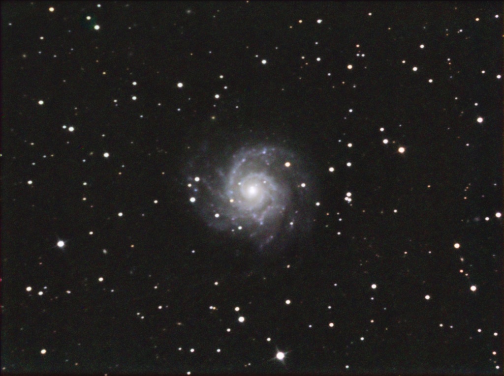 Plus de 4 heures de pose avec une caméra CCD derrière un télescope de 20 cm ont été nécessaires à "Chamois" (son pseudo sur le forum astro de Futura-Sciences) pour réaliser cette image.