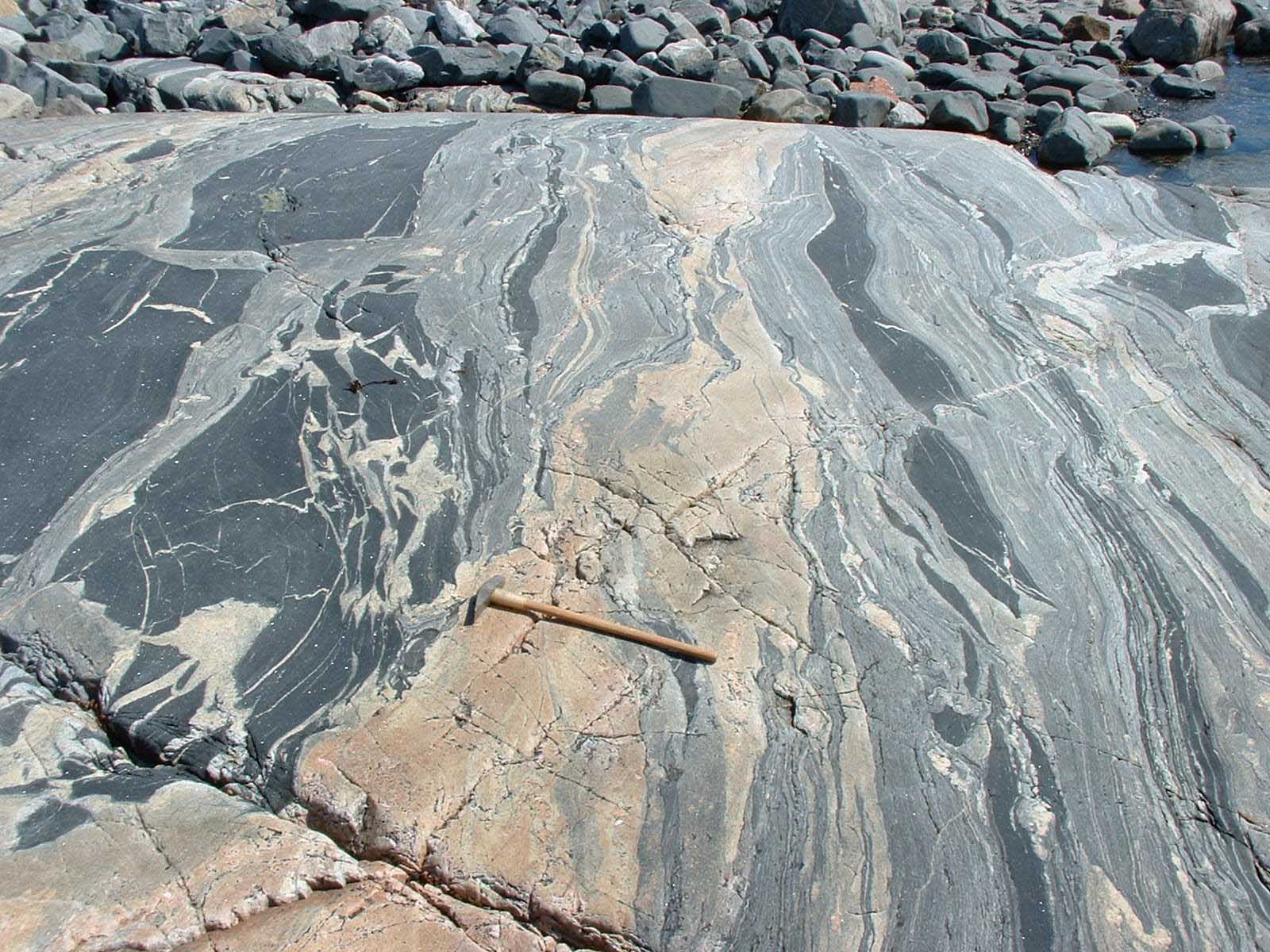 Les plus vieilles traces de vie ont-elles été trouvées au Labrador ? Les gneiss de l'île de Turnavik, au Labrador, sont très anciens. © Stephen Foley