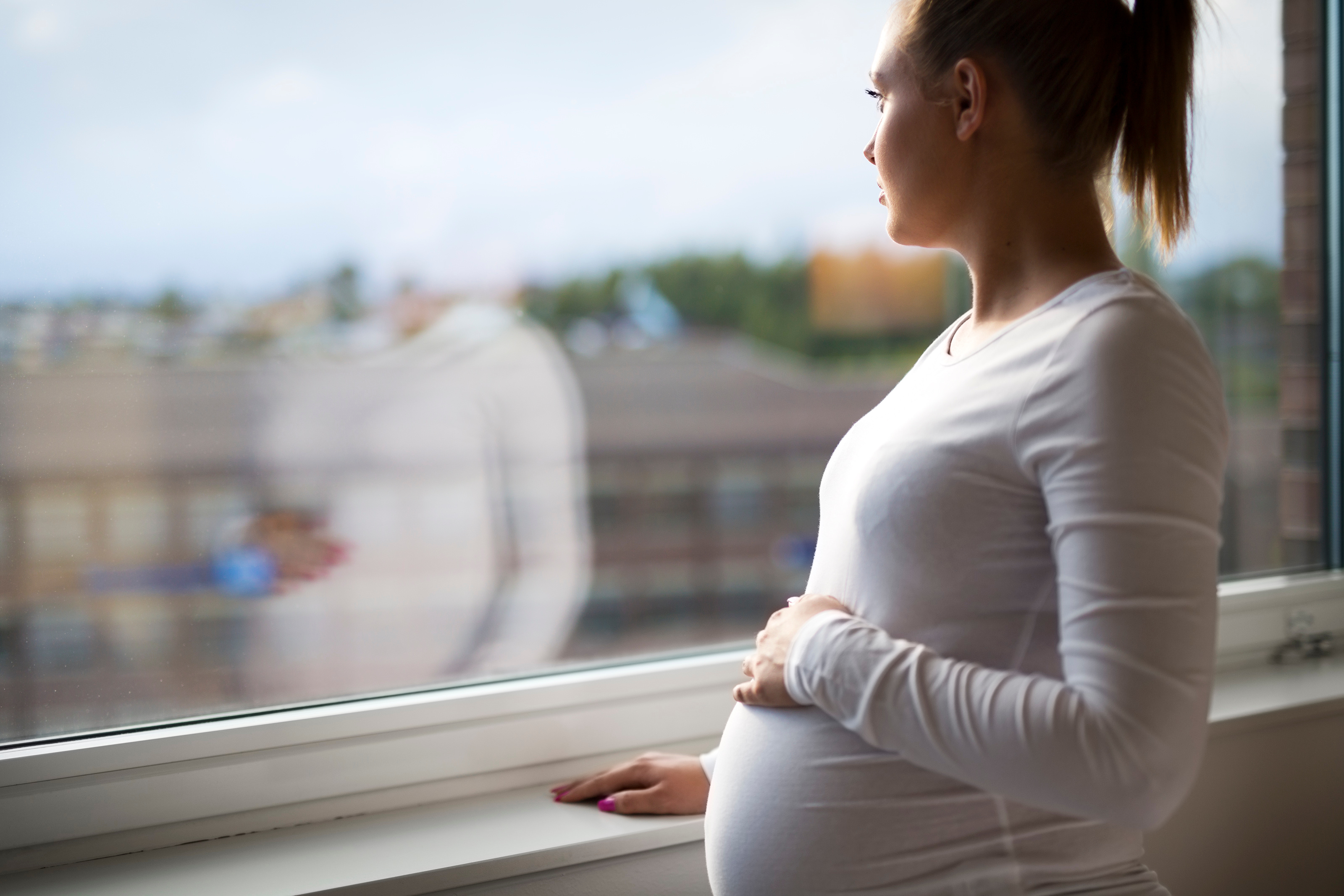 Être stressée, anxieuse ou déprimée pendant la grossesse pourrait impacter le développement du cerveau de l'enfant à naître. © kjekol, Adobe Stock