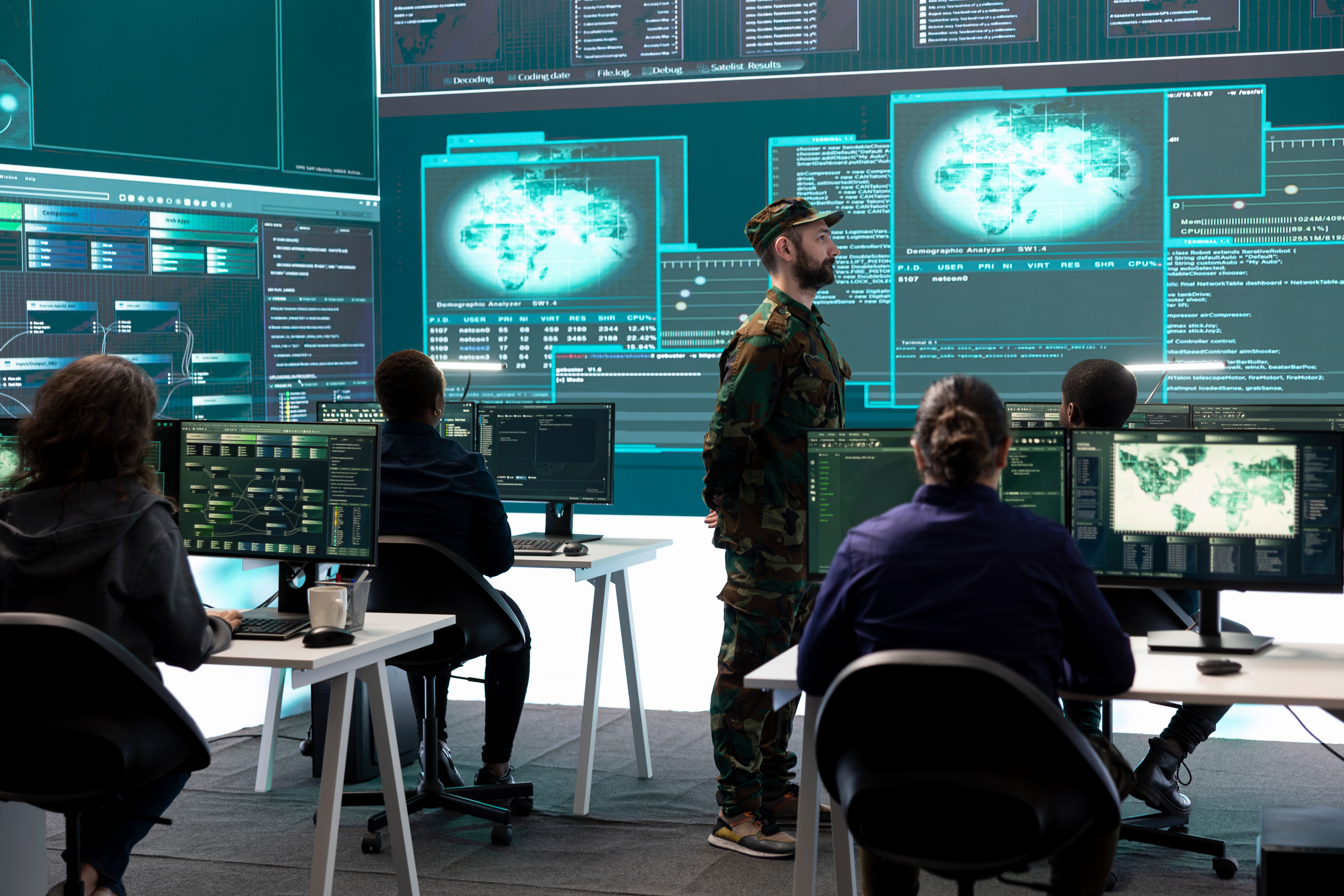 La guerre hybride combine actions militaires, cyberattaques, propagande et ingérence politique, rendant floue la frontière entre guerre et paix. © DC Studio, Adobe Stock