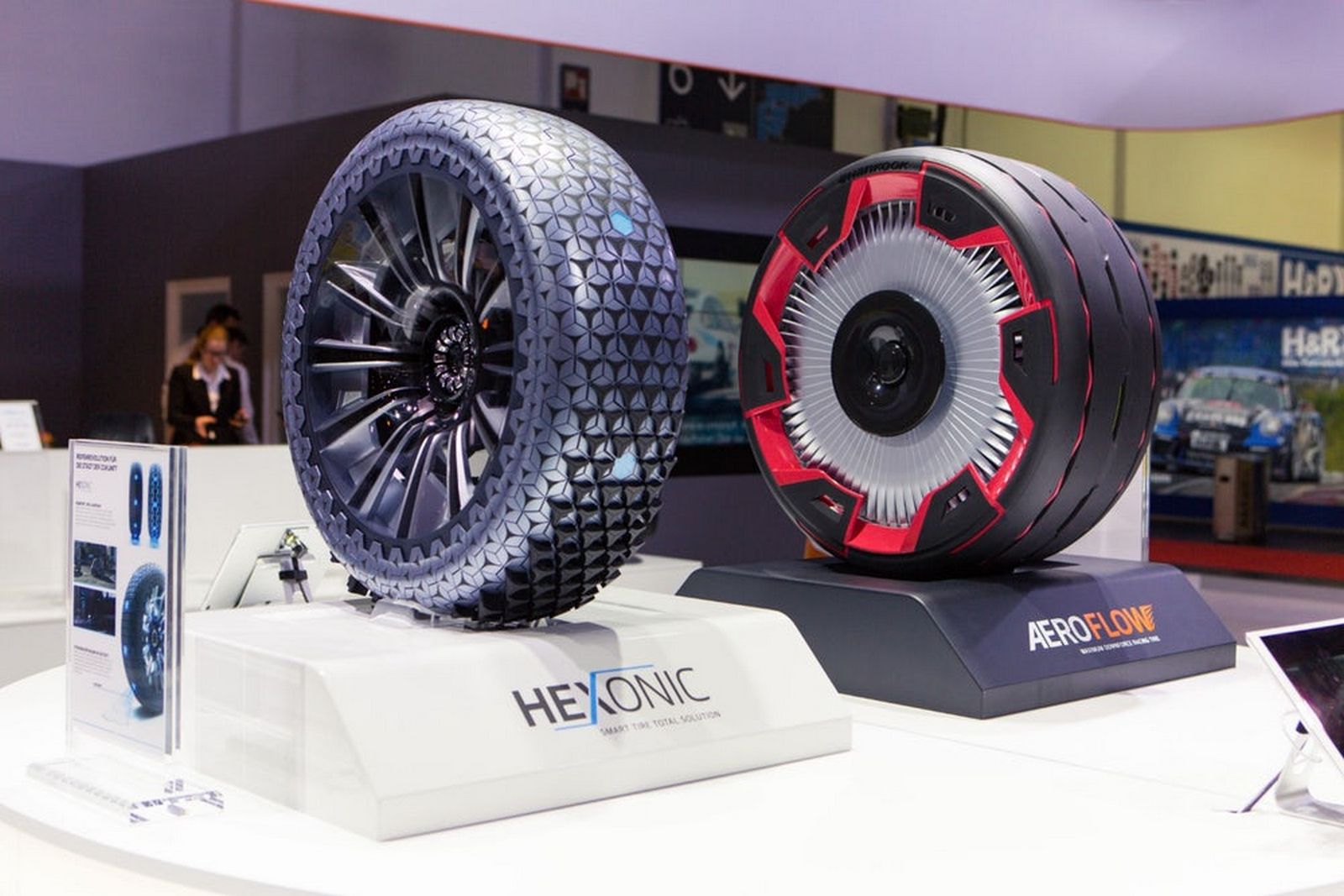 Les concepts de pneus futuristes Aeroflow et Hexonic du manufacturier Hankook. © Hankook