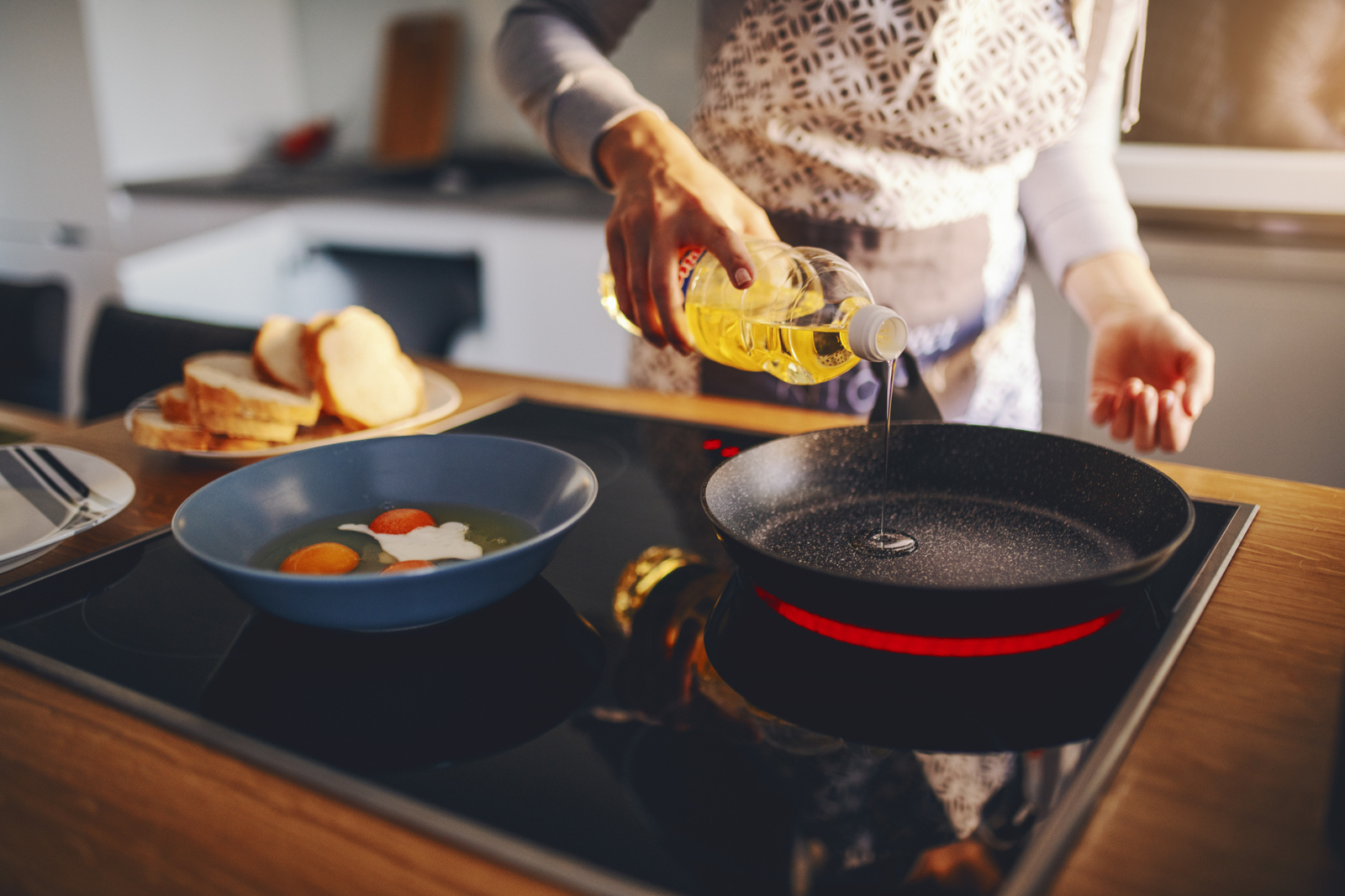 Ce que dit la science sur les huiles de cuisson et leur lien avec le cancer. © Dusanpetkovic, iStock