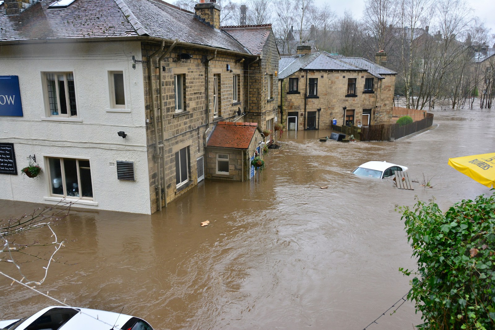 Les batardeaux sont conçus pour offrir une protection contre les inondations. © Chris Gallagher, Unsplash