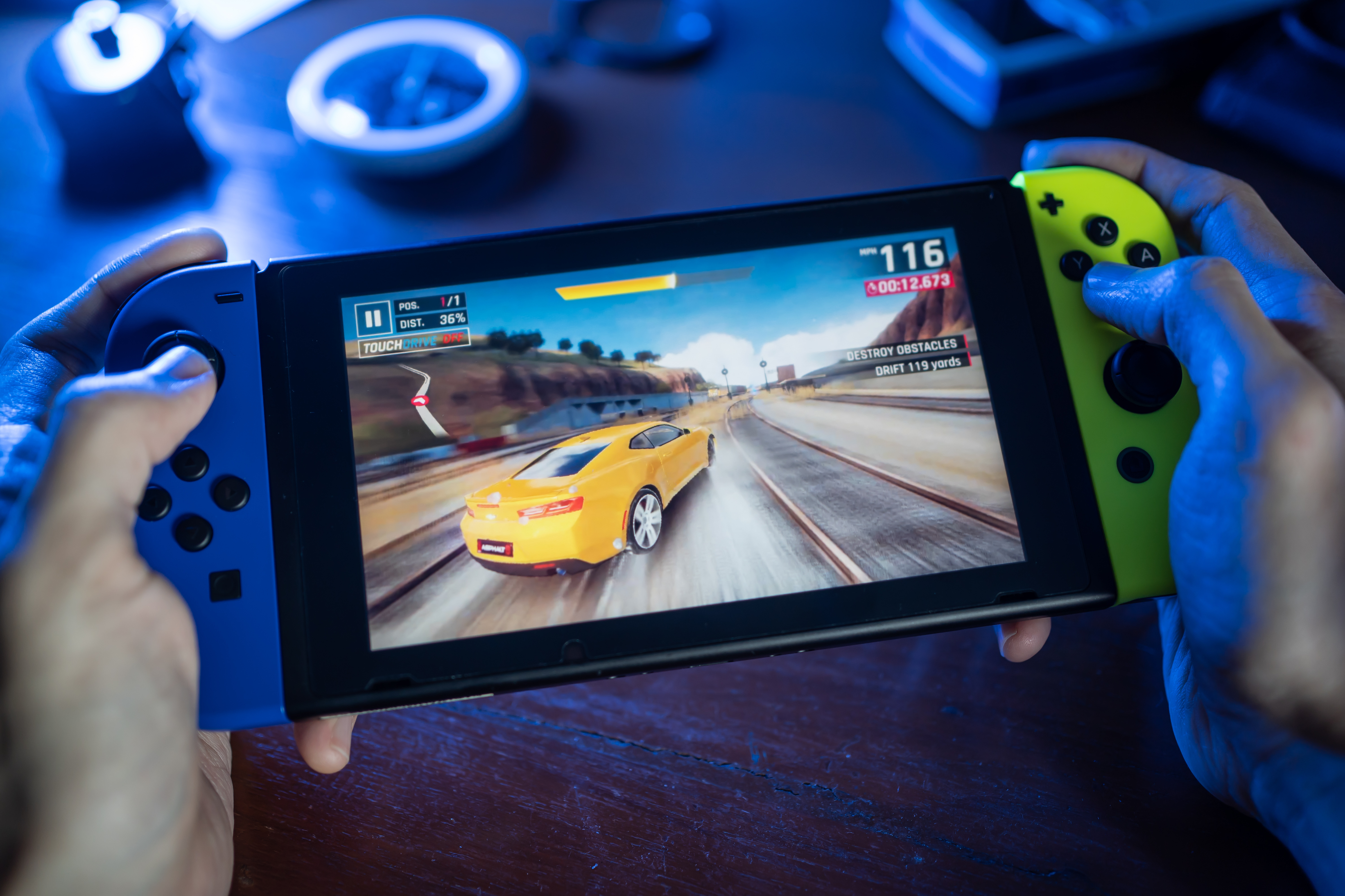 Asphalt 9, un exemple de jeu « free-to-play » disponible pour la Nintendo Switch. © wachiwit, Nintendo Switch