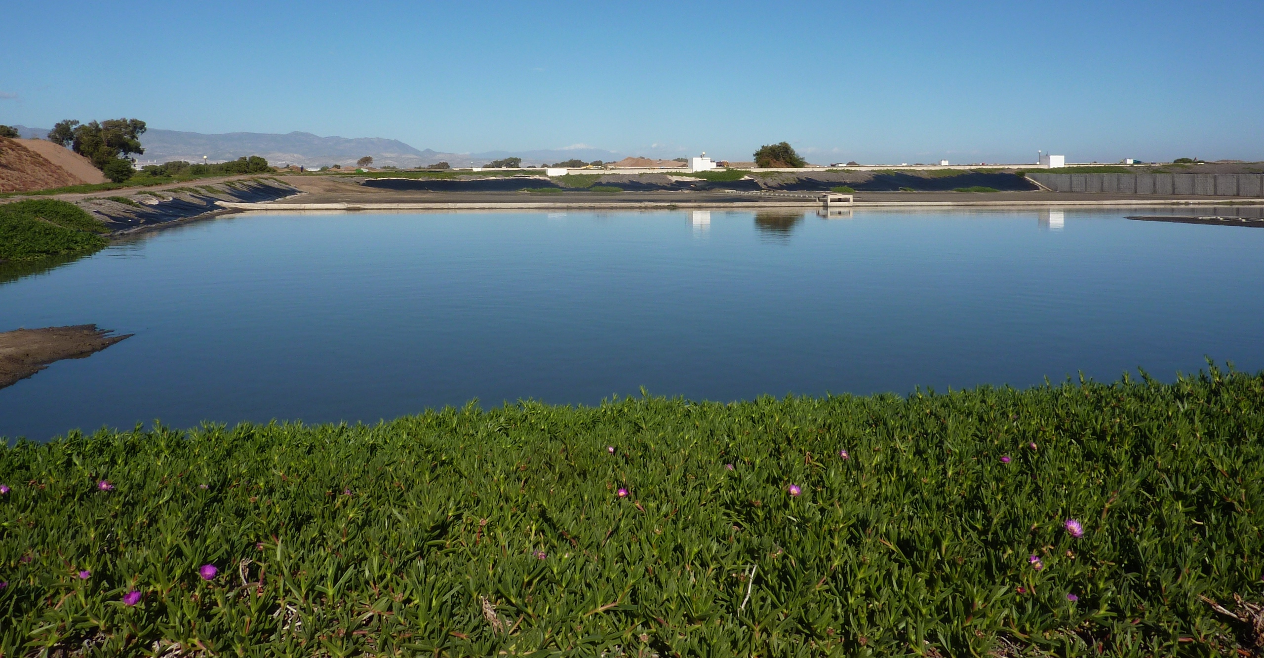 Traitement biologique des eaux usées. Bassin de lagunage de l’agglomération du Grand Agadir. © Lydia Herrmann, Flickr, CC by 2.0