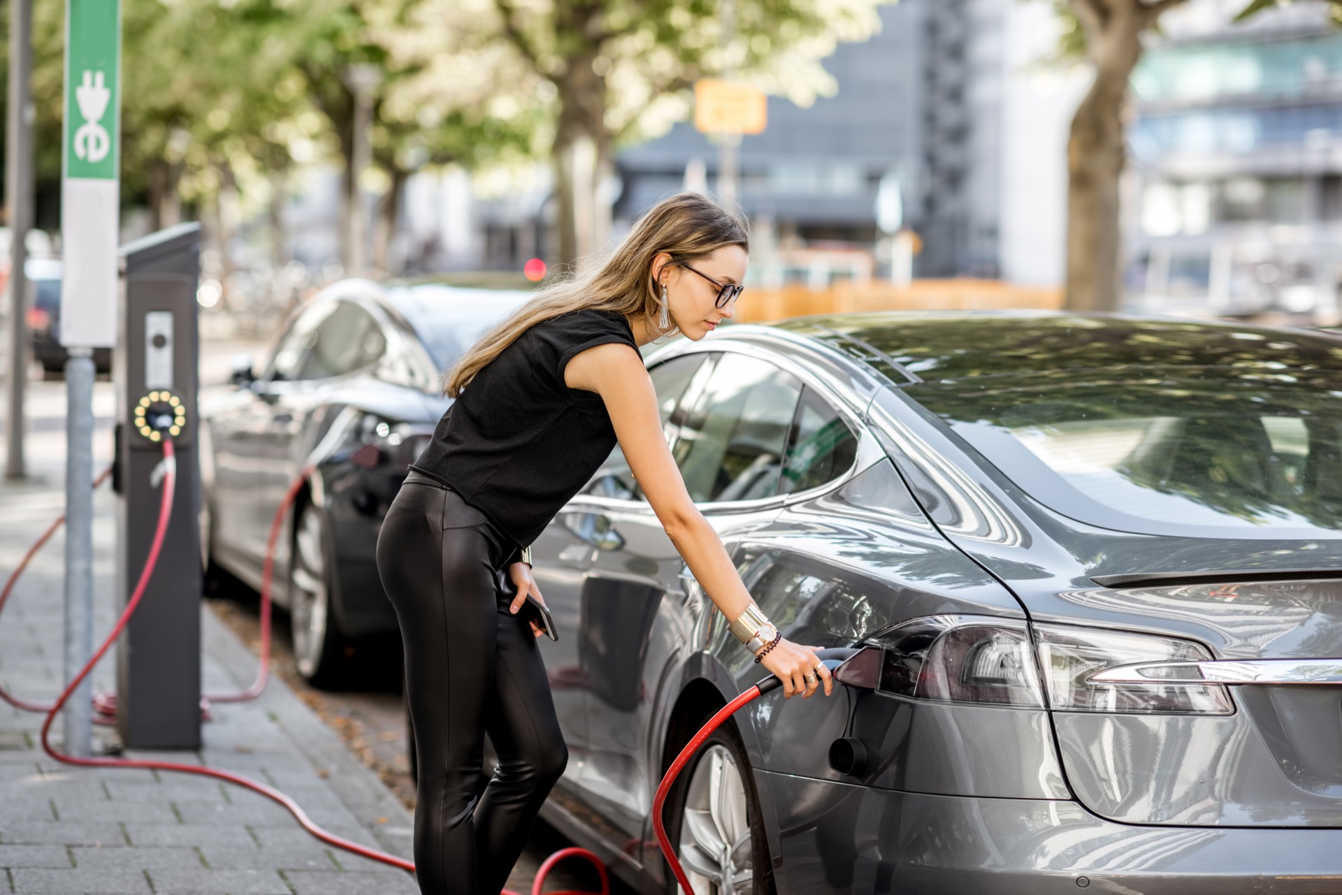 Peut-on choisir une voiture électrique en leasing ? © Rh2010, Adobe Stock