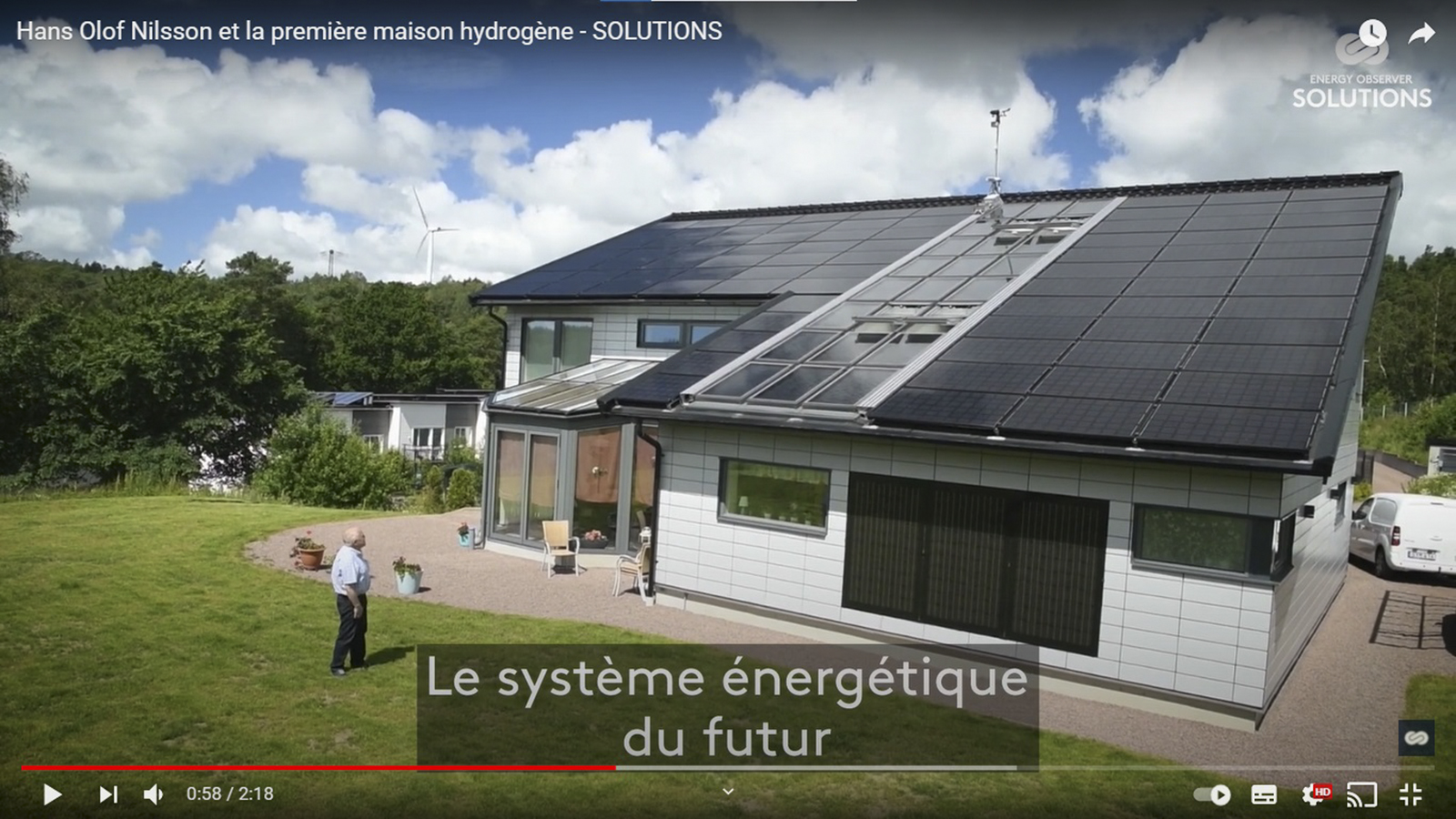 La première maison, alimentée à l'énergie solaire et à&nbsp;l'hydrogène, est autonome en énergie. © Energy Observer productions