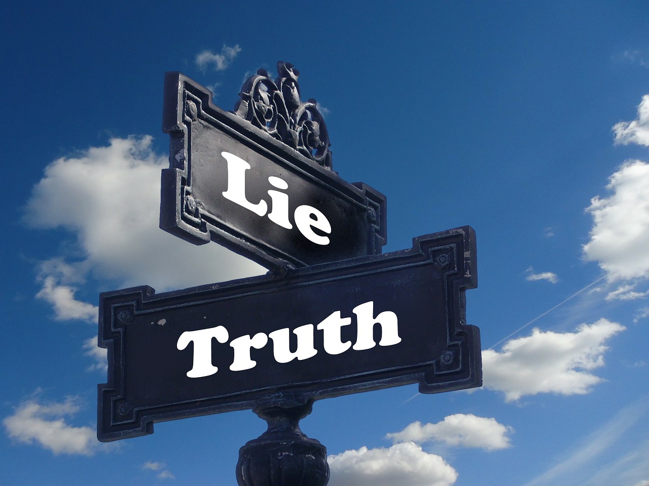 Détecter le mensonge n’est pas toujours une tâche aisée et&nbsp;nous le faisons mal lorsque nous y réfléchissons. En revanche, notre subconscient nous aide bien mieux à saisir la vérité. © Geralt, www.pixabay.com, DP