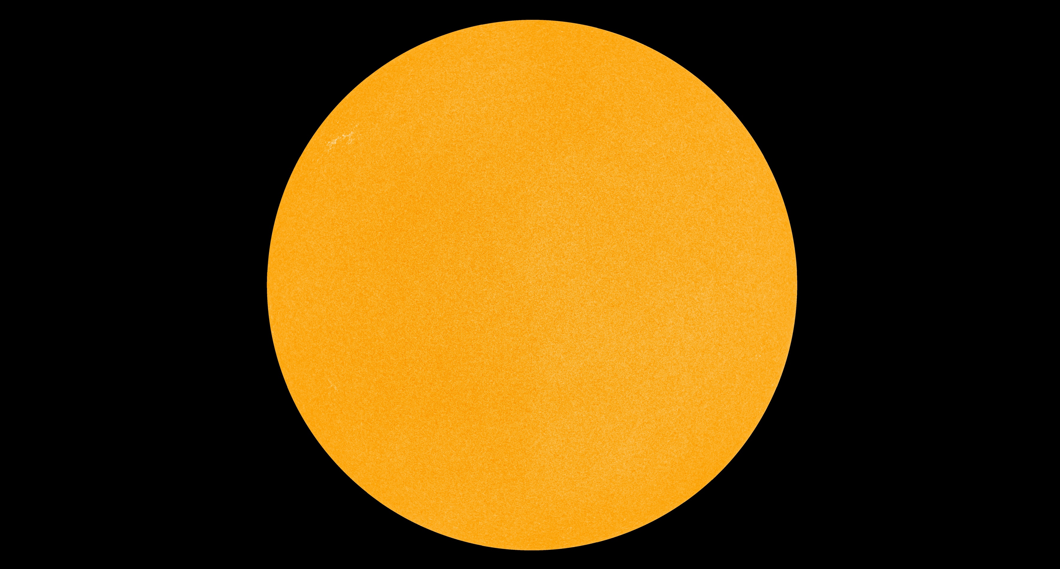 Pas l'ombre d'une tâche sombre à la surface du Soleil ce 19 mai 2020. Il en est ainsi depuis des dizaines de jours. © SDO, HMI