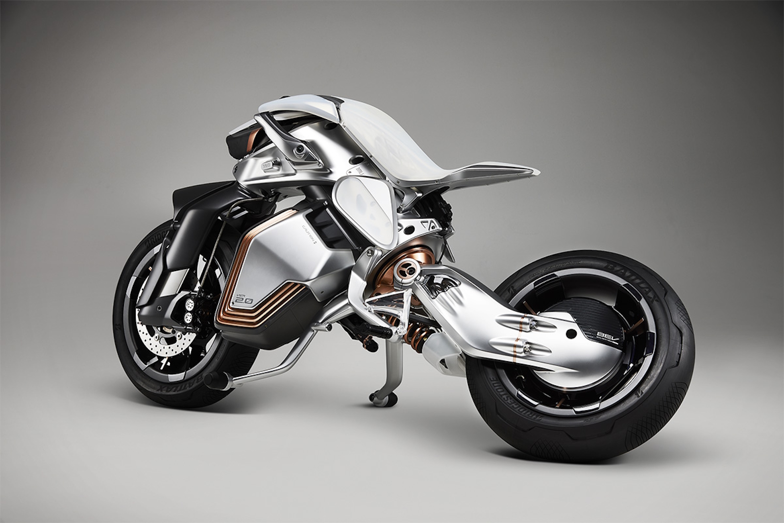Yamaha dévoile la seconde version de son concept de moto futuriste. © Yamaha