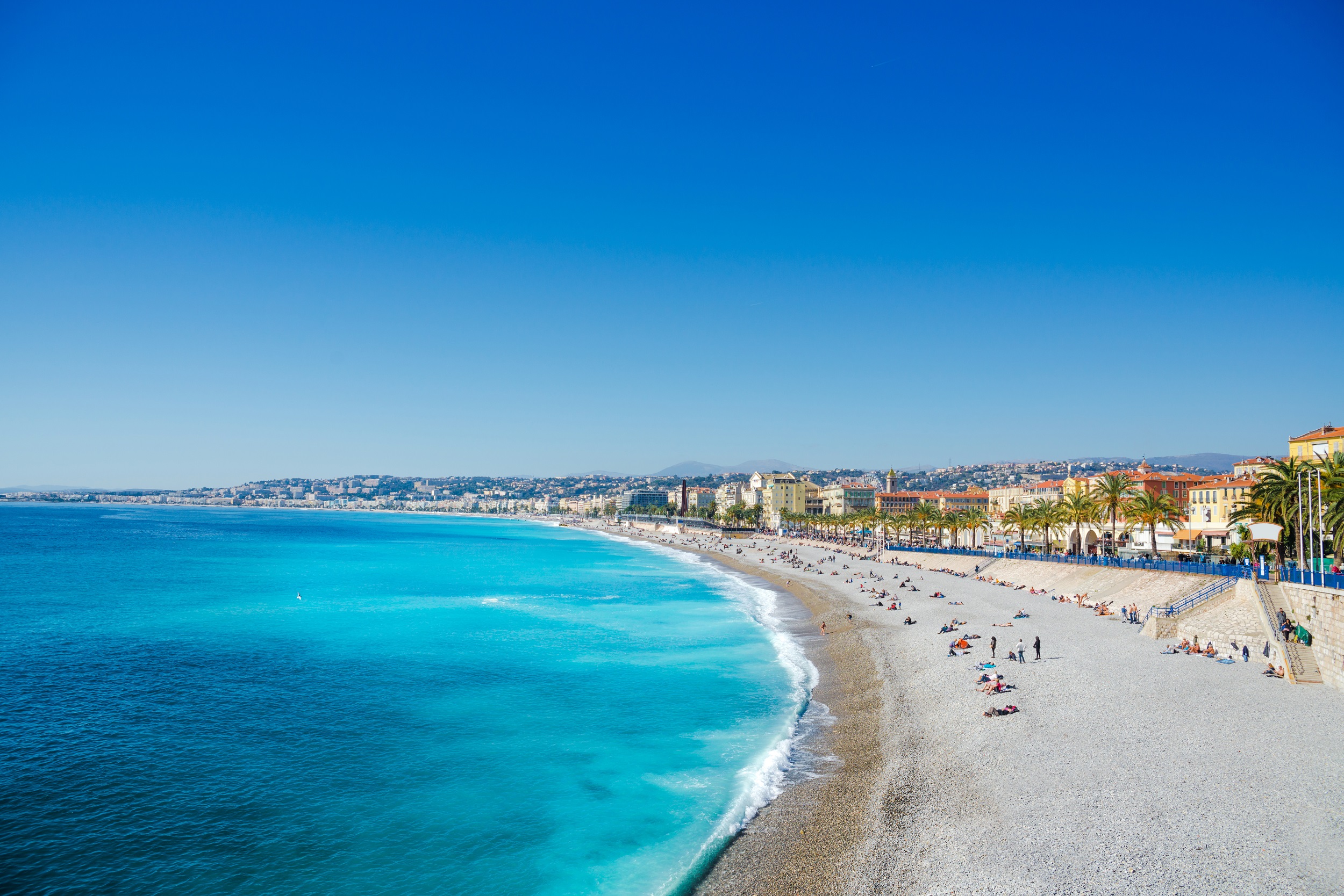 La température de l'eau est de 27 °C à Nice ces jours-ci, soit 4 °C au-dessus de la normale en juillet. © Alexander Demyanenko, Adobe Stock