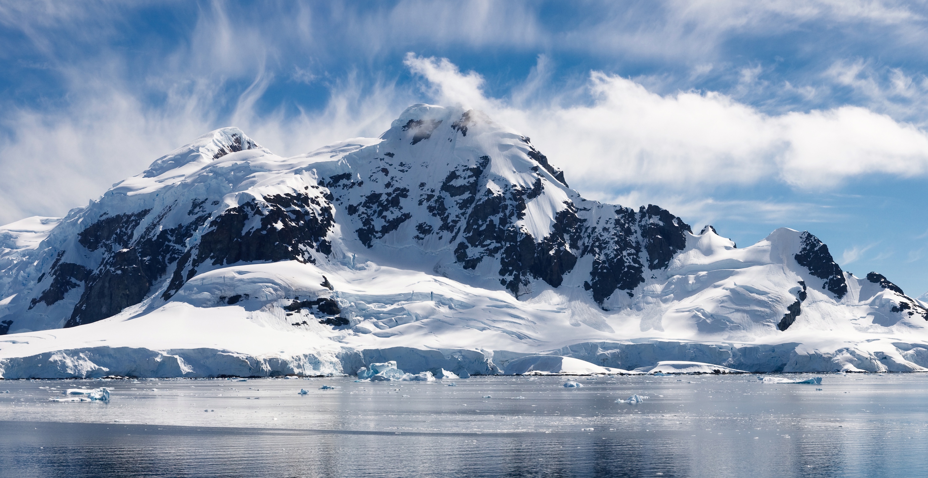 Paradise Bay, au nord-ouest de l'Antarctique. © Patrick Poendl, Adobe Stock