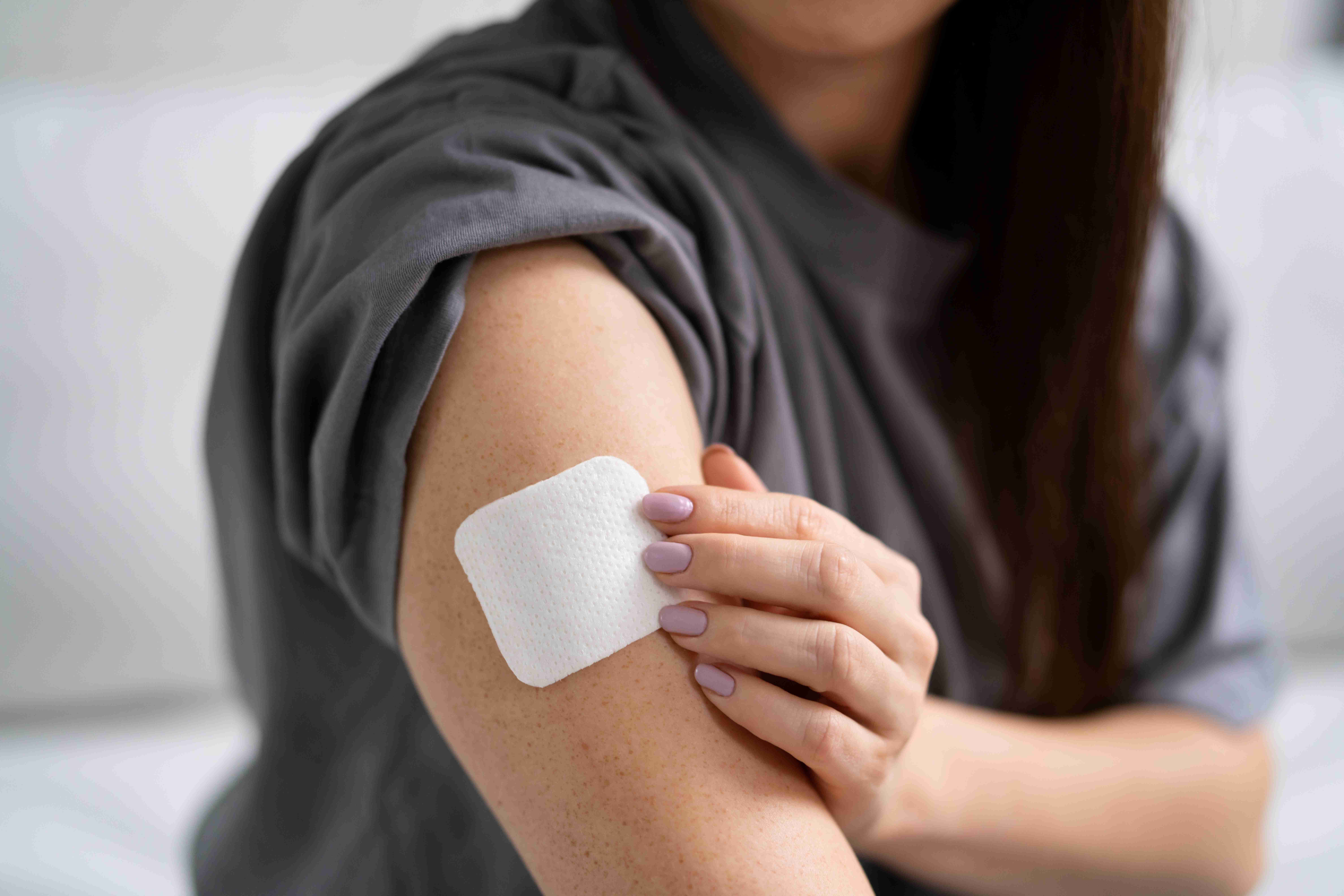 Le patch contraceptif est un mode de contraception intéressant. © Andrey Popov, Adobe Stock