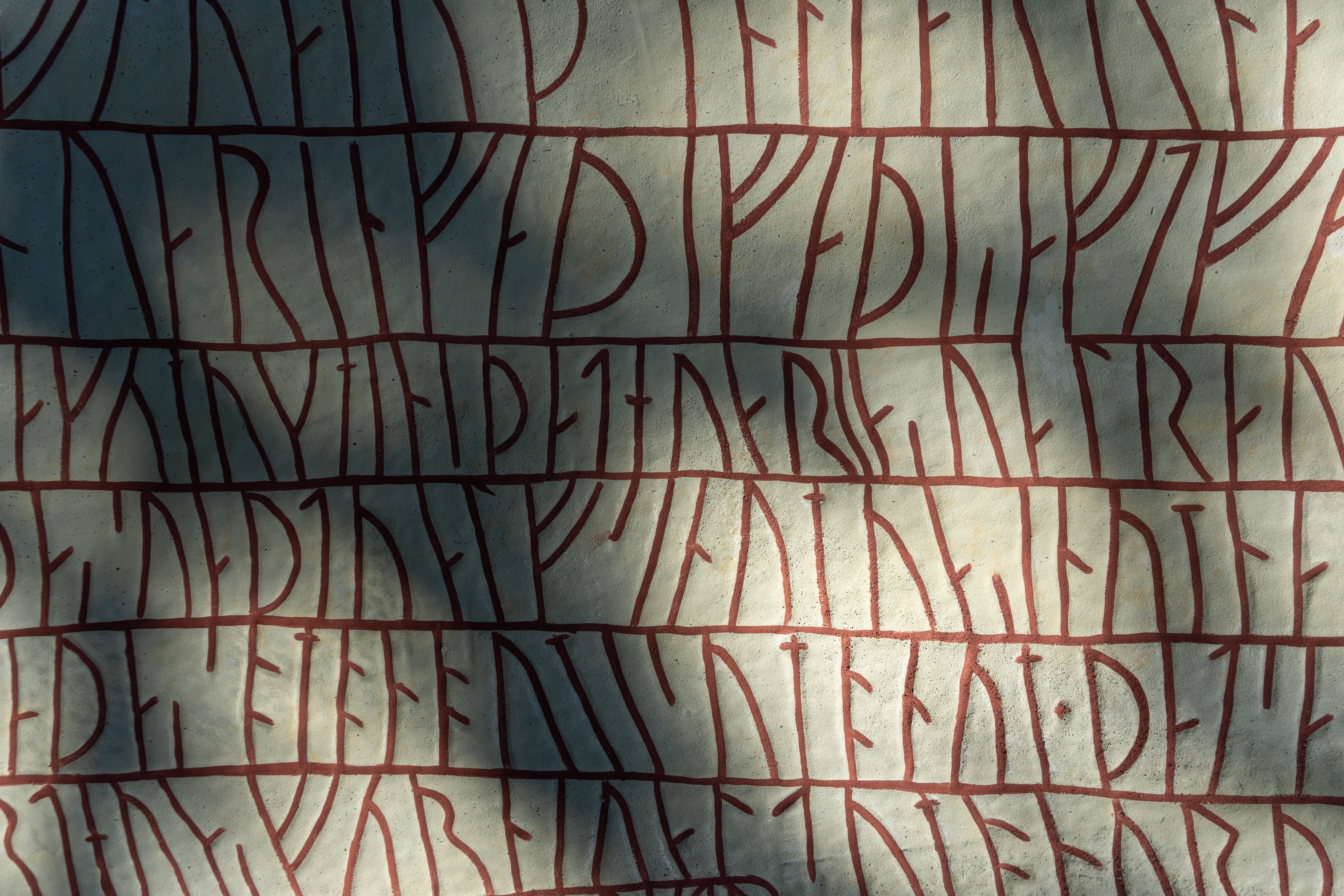 L'alphabet runique était tout aussi évolué que l'alphabet latin. © photoopus, Adobe Stock