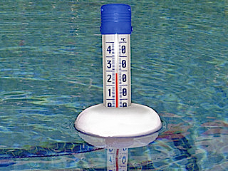 Attention à vérifier la température de l'eau avant d'entrer dans un spa. © information-piscine.com