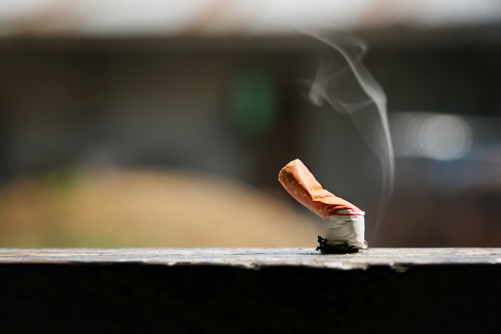 Les filtres des cigarettes sont censés bloquer une grande partie des substances cancérogènes. © jetsadaphoto, Fotolia