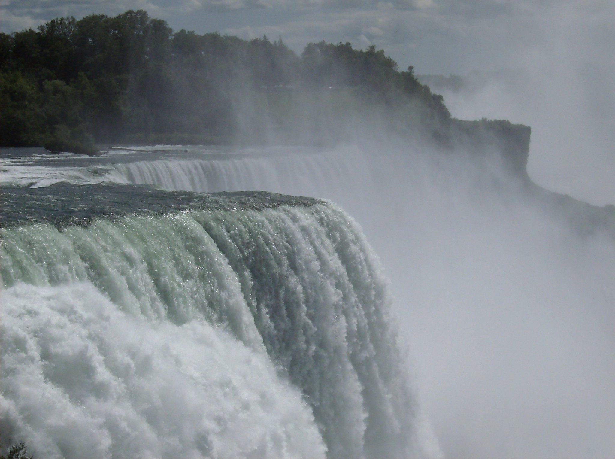 Les chutes du Niagara à la frontière entre le Canada et les États-Unis. © Ian Peters, Flickr