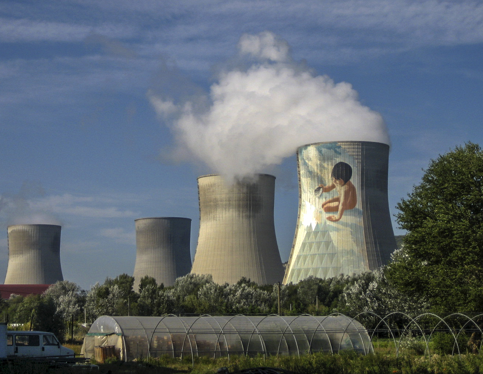 Centrale nucléaire de Cruas, dans le département de l'Ardèche, France. © Maarten Sepp, Wikimedia Commons by-sa 3.0