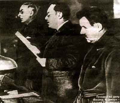 La lecture d'un acte d'accusation en 1937, lors des procès de Moscou. Au total, un tiers des officiers de l’Armée rouge ont été arrêtés ou fusillés. © Wikimedia Commons, DP