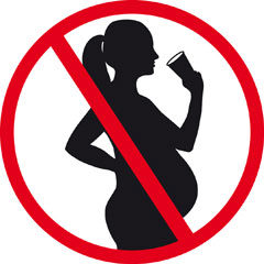 Bébé boit chaque goutte d'alcool ingérée par Maman... - Crédits Fotolia