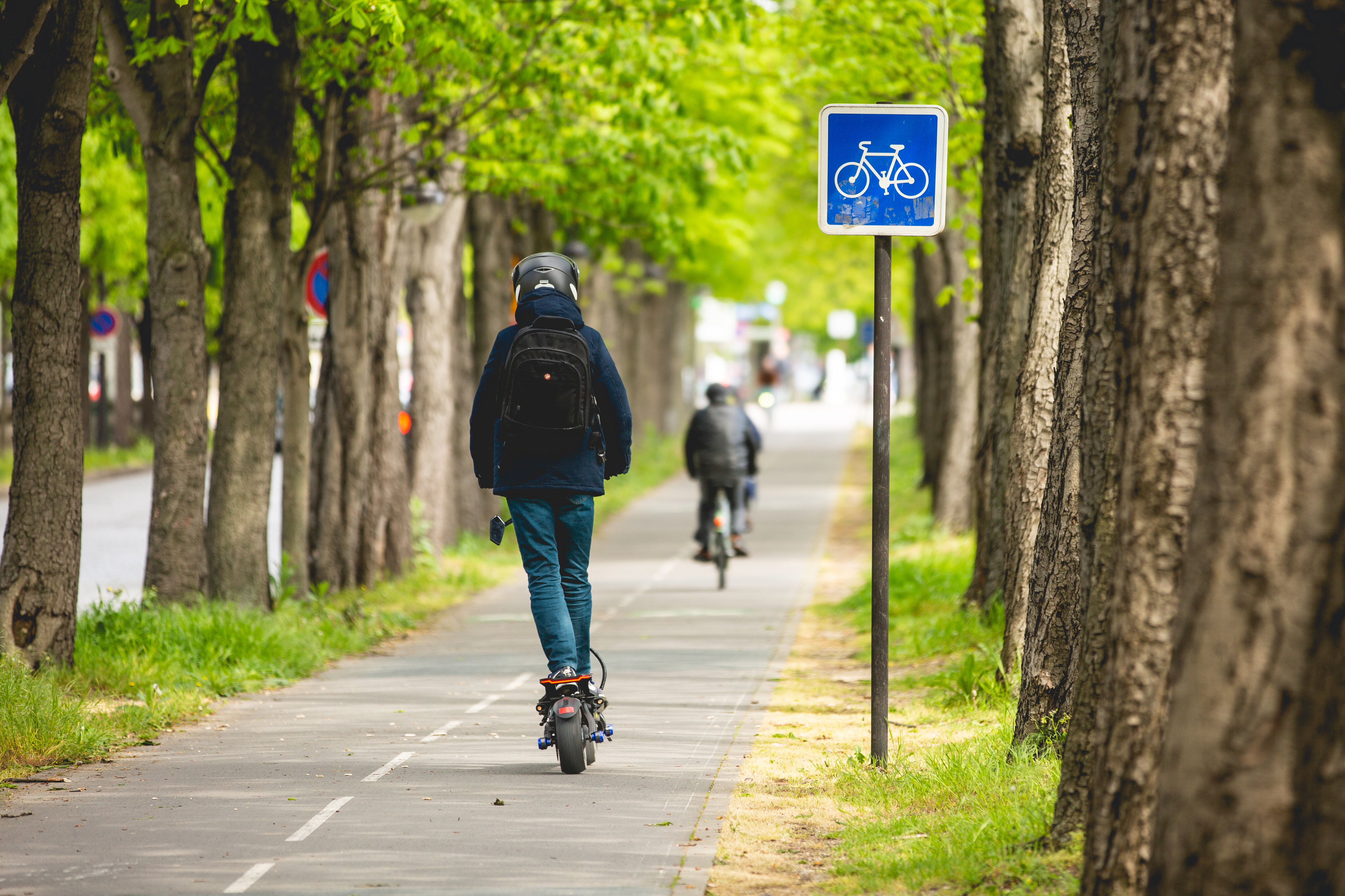 Les trottinettes électriques Segway Ninebot sont destinées aux citadins à la recherche d’une solution de mobilité simple © Gautierbzh, Adobe Stock