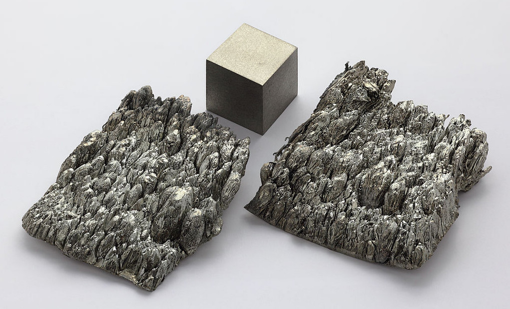 Le scandium est un métal mou et léger. Du fait de sa faible production mondiale, il reste un élément cher. © Alchemist-hp, Wikimedia Commons, CC by-nc-nd 3.0