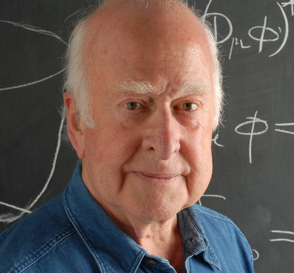 Peter Higgs est l'un des physiciens à l'origine du mécanisme de Brout-Englert-Higgs expliquant la masse des particules élémentaires. Mais il a été le premier à parler explicitement d'une particule associée à ce mécanisme, c'est pourquoi on parle du boson de Higgs. © Peter Tuffy, Université d’Édimbourg
