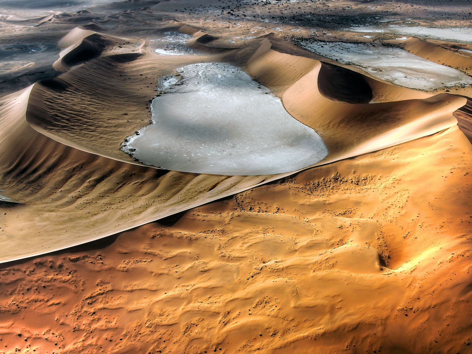 Désert du Namib est situé dans le sud-ouest de la Namibie.