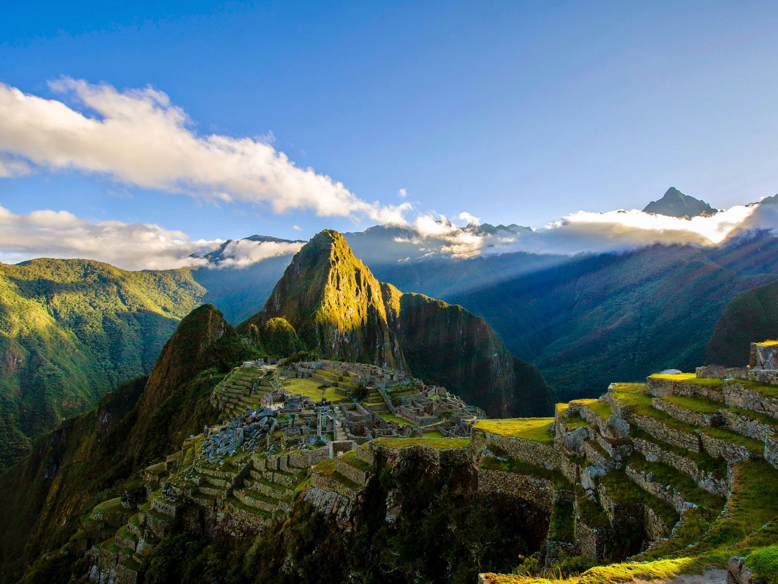 Pérou, le Machu Picchu 2430 mètres d’altitude sanctuaire de l'Empire inca
