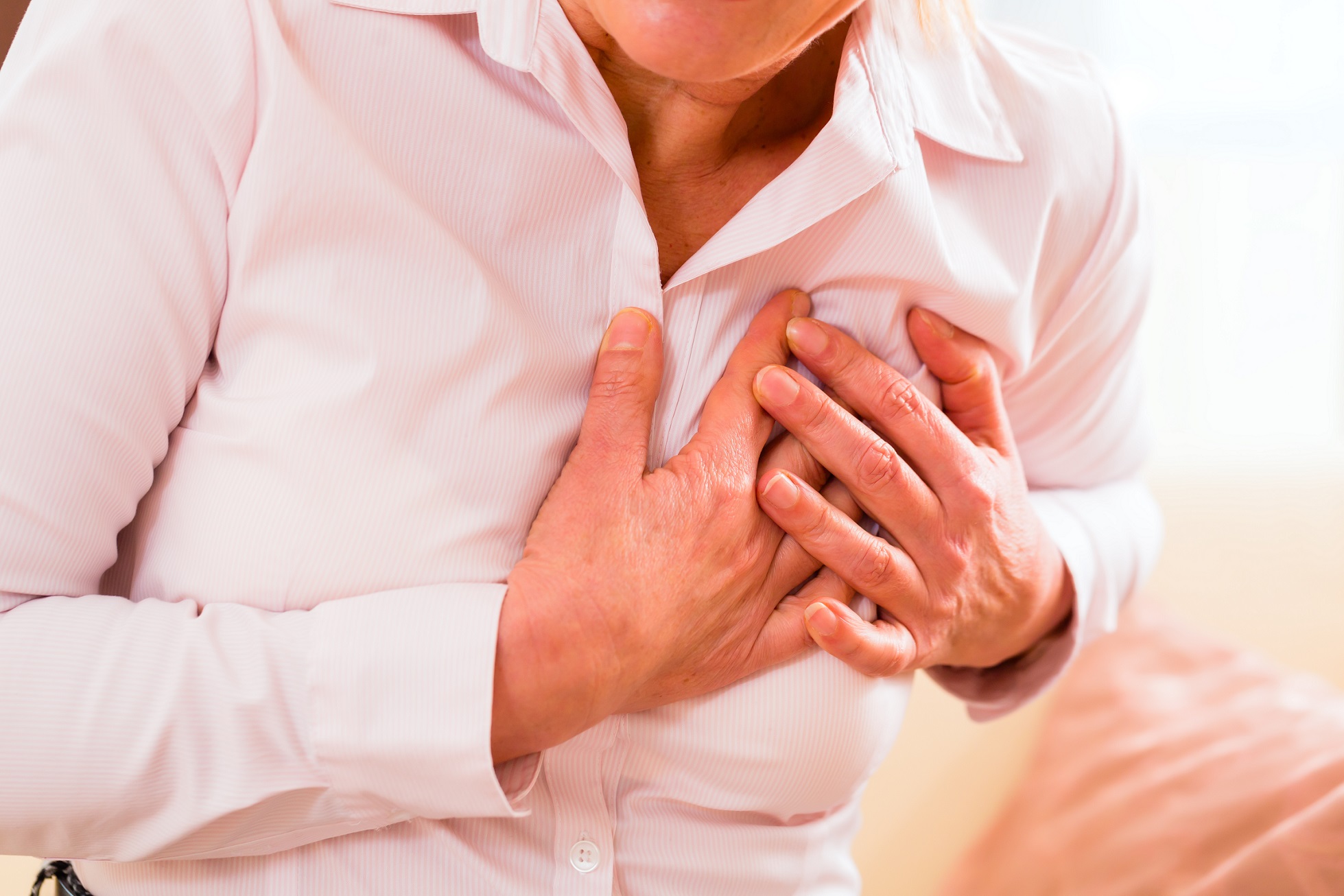 Le risque d’infarctus du myocarde est souvent méconnu chez les femmes, alors qu'elles sont de plus en plus victimes de maladies cardiovasculaires. © Kzenon, Shutterstock