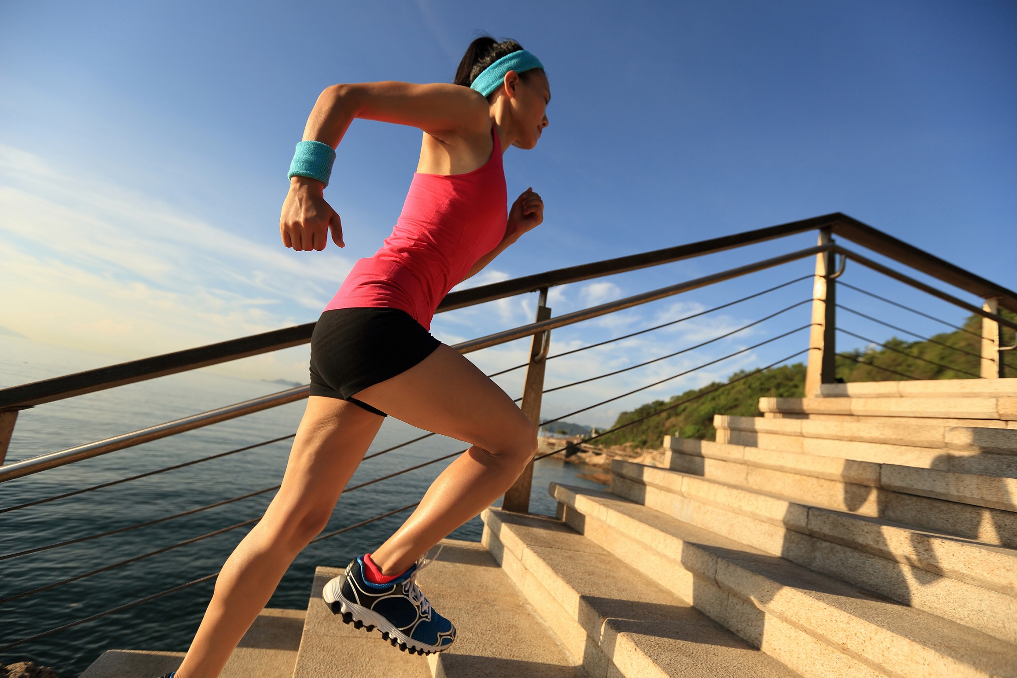 Dix minutes de sport avec des sprints courts valent cinquante minutes d’activité plus modérée. © lzf, Shutterstock