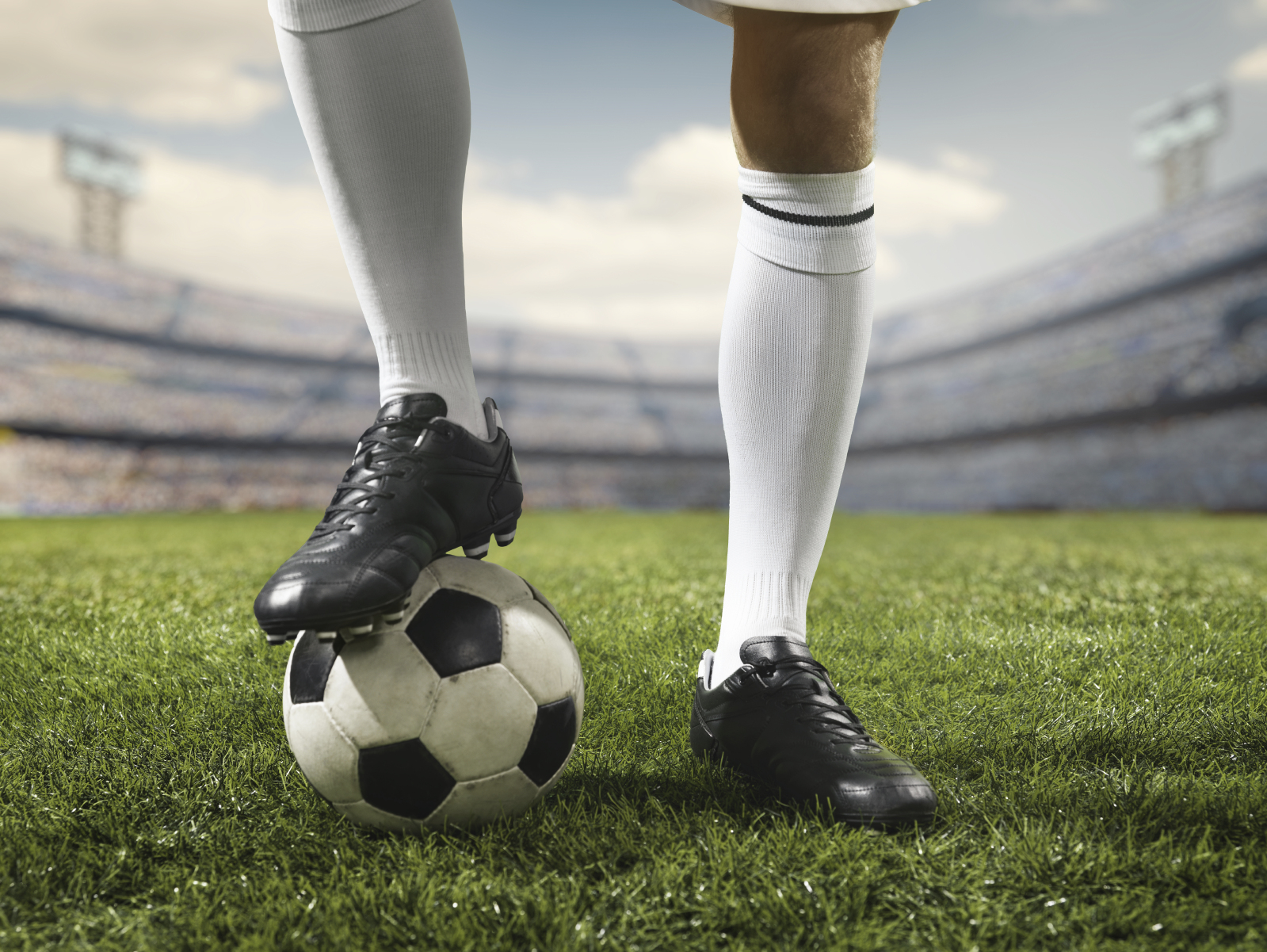 Le foot se joue avec les pieds mais se gagne aussi avec la tête. © Aksonov, Istock.com