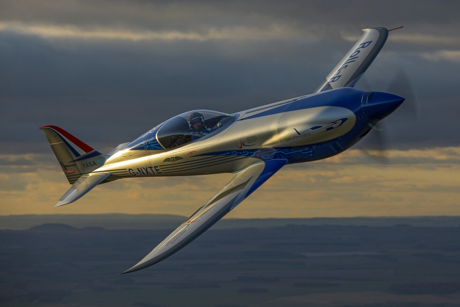 Le Spirit of Innovation lors de son vol d’essai. © Rolls-Royce