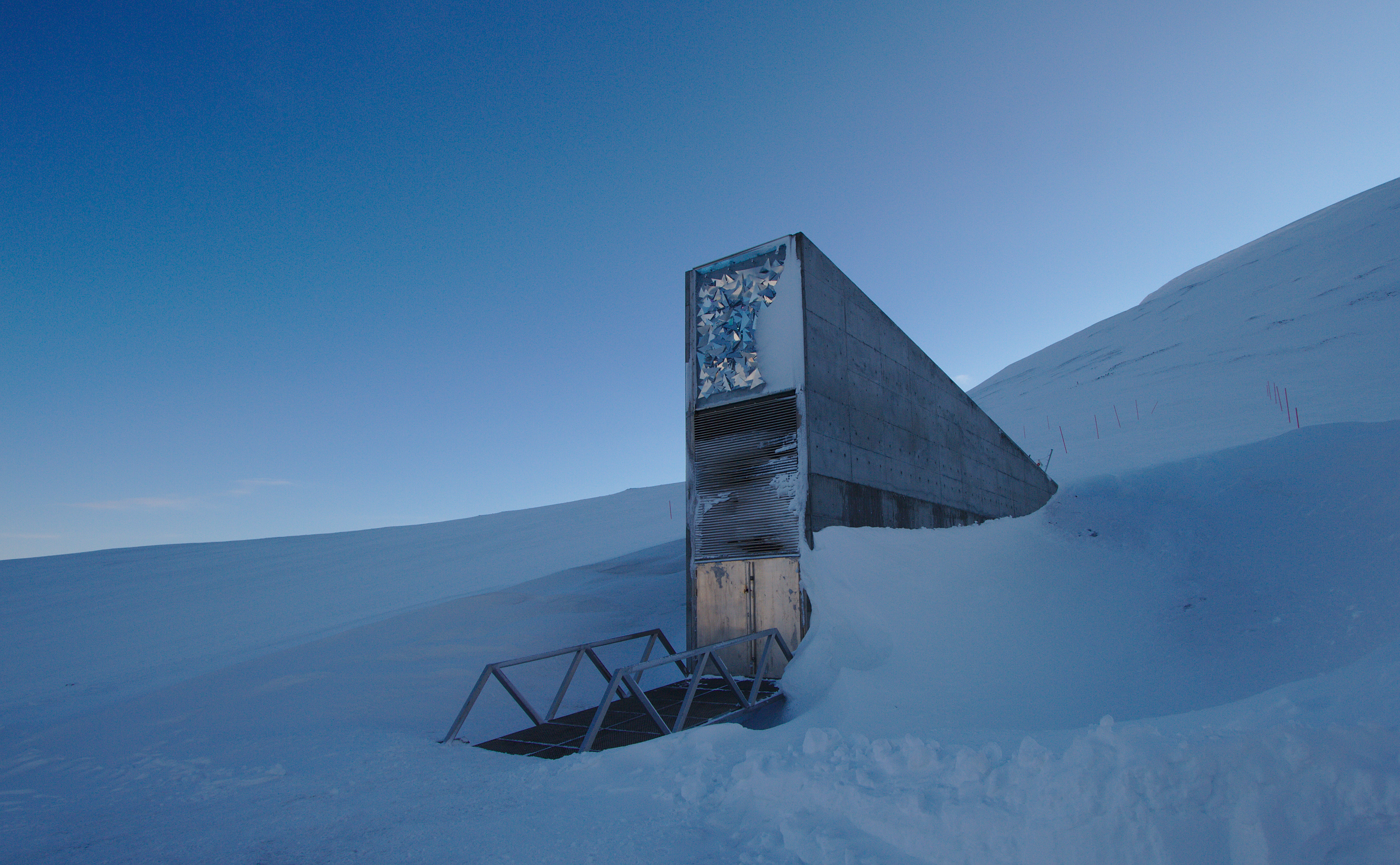C'est sur l'archipel du Svalbard (Norvège), tout au nord de l'océan Atlantique, qu'a été lancé le projet de Réserve mondiale de semences, destiné aux générations futures. © Einar Jørgen Haraldseid from Gjøvik, Norway, Wikimedia Commons, CC by-sa 2.0