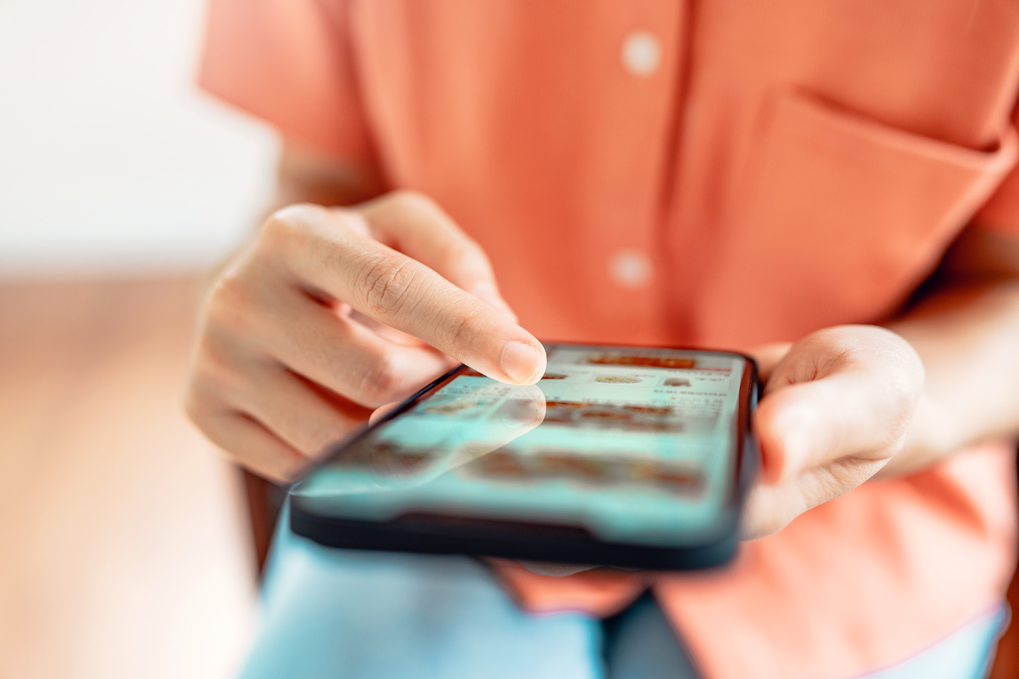 Regarder des images d'aliments sur Internet suffit-il à contrôler l'appétit et la consommation ? © oatawa, Adobe Stock