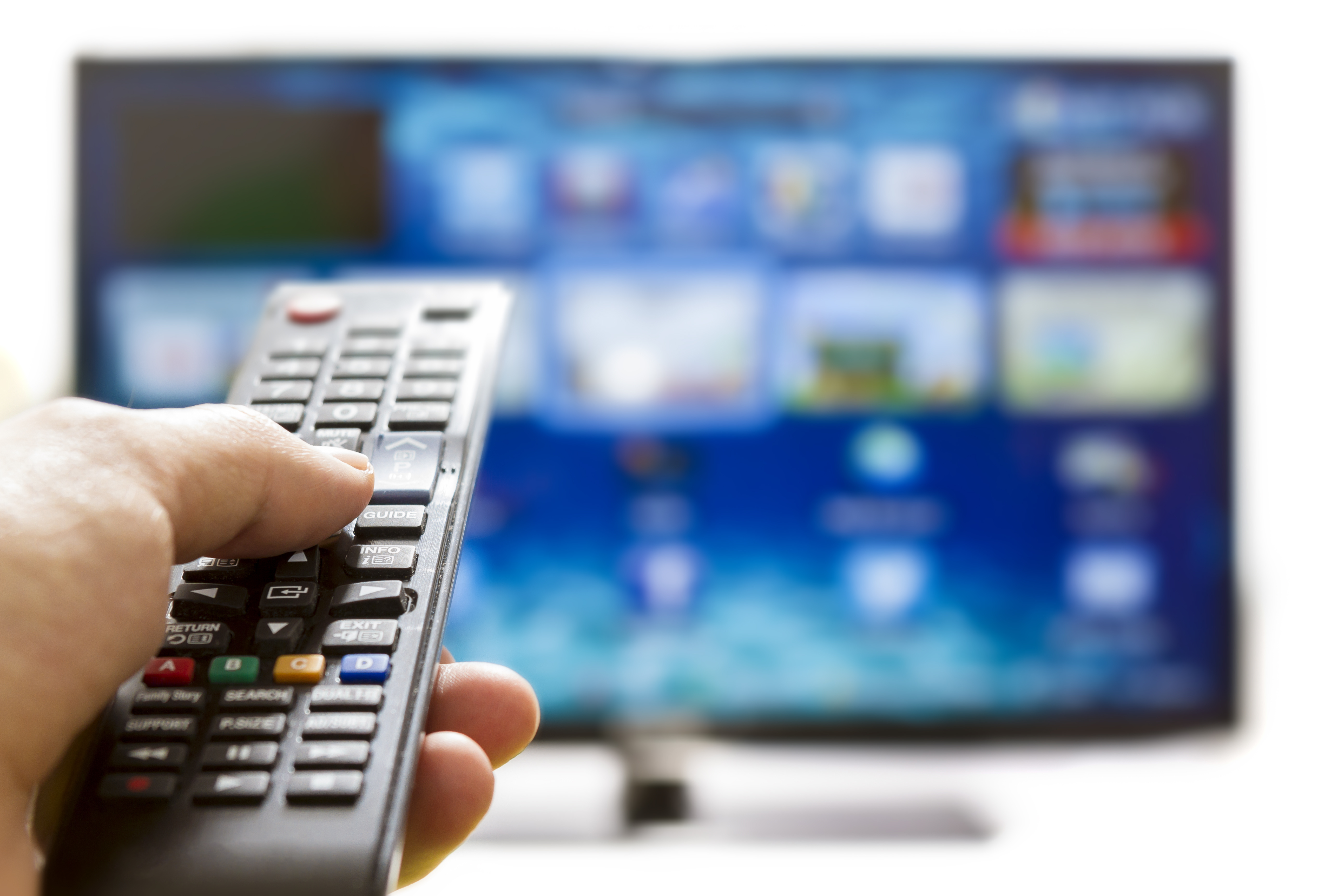 Entretenir régulièrement sa TV. © manaemedia, Adobe Stock