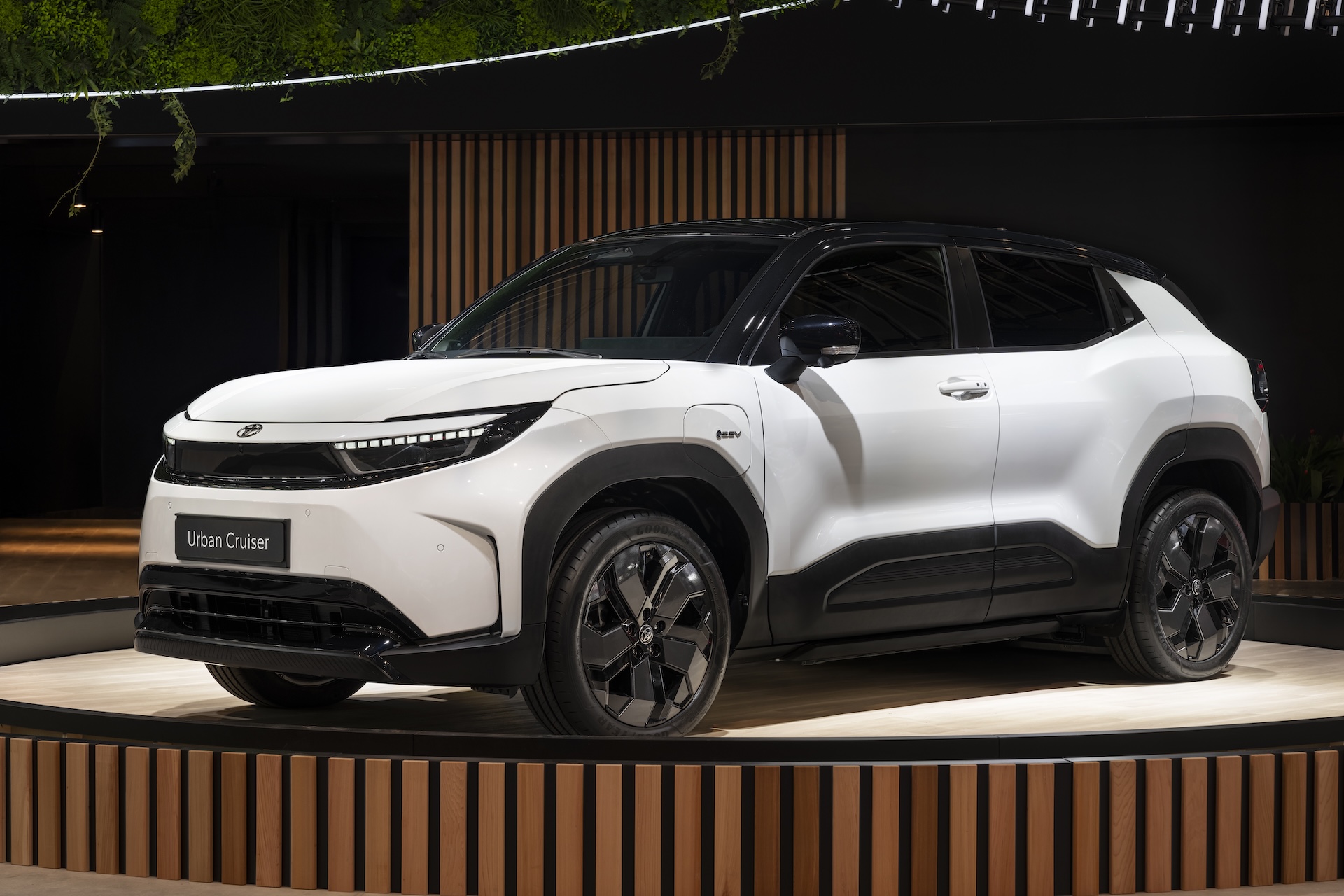 Le nouveau SUV compact de Toyota reprend le code stylistique des dernières productions de la marque. © Toyota