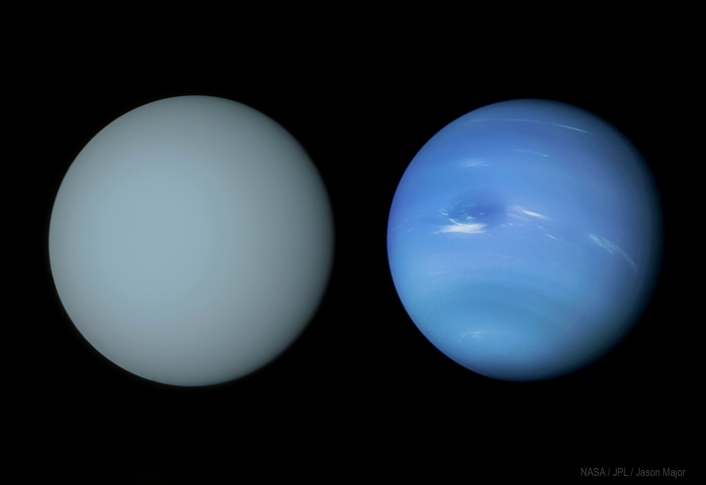 De gauche à droite, Uranus et Neptune vues par les sondes Voyager. © Nasa