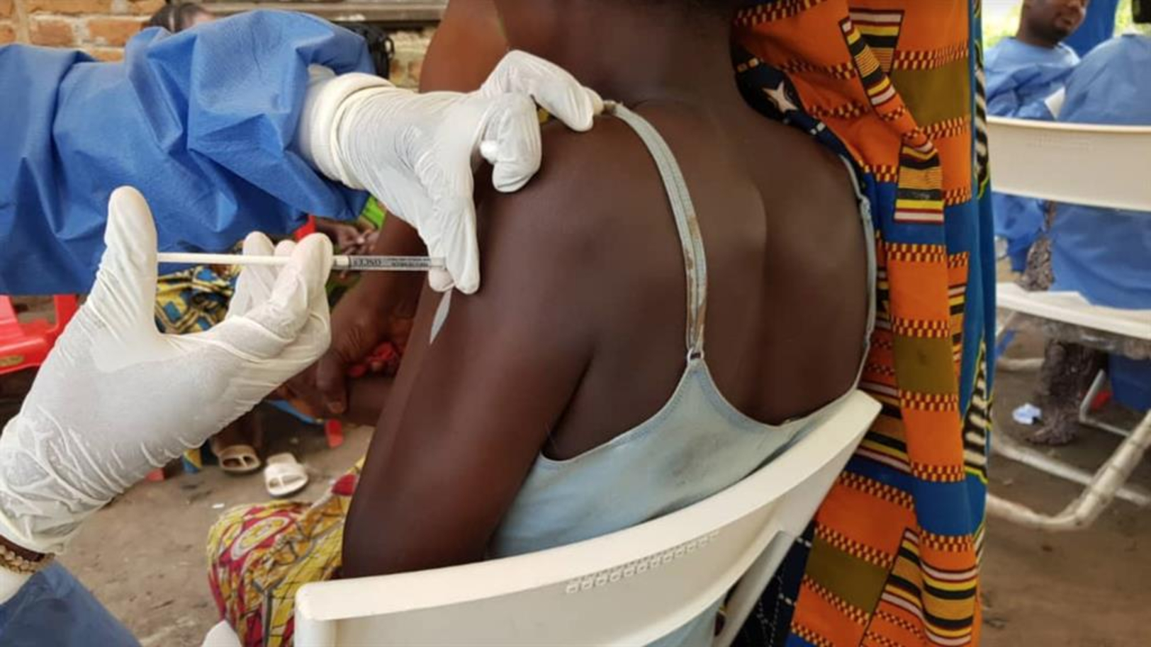 Une vaste campagne de vaccination a permis de contenir la maladie Ebola, en République démocratique du Congo. © OMS, S. Oka